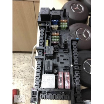 MERCEDES A2049065602 - 2049065602 W204 ARKA SAM BEYNİ SİGORTA KUTUSU 